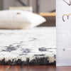 Safavieh Ebony EBN130Z Black / Ivory Area Rug Detail