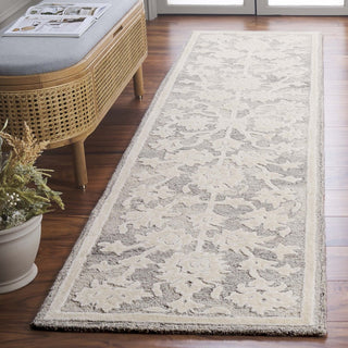 Safavieh Ebony EBN134G Silver / Ivory Area Rug Room Scene Feature