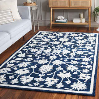 Safavieh Ebony EBN134N Navy / Ivory Area Rug Room Scene