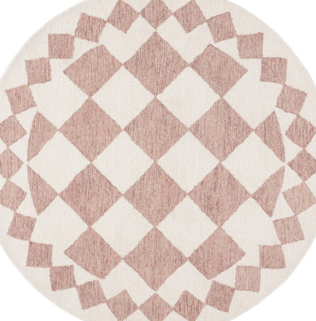Safavieh Ebony EBN137P Pink / Ivory Area Rug main image