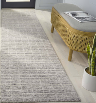 Safavieh Ebony EBN139G Grey / Ivory Area Rug Room Scene Feature