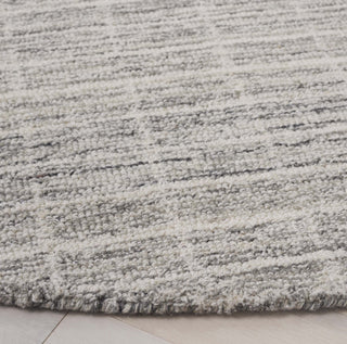 Safavieh Ebony EBN139G Grey / Ivory Area Rug Detail