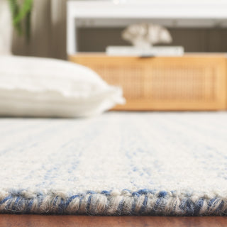 Safavieh Ebony EBN140M Blue / Ivory Area Rug Detail