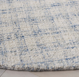 Safavieh Ebony EBN140M Blue / Ivory Area Rug Detail