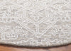 Safavieh Ebony EBN205 Ivory / Silver Area Rug Detail
