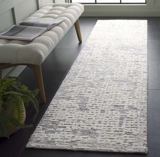 Safavieh Ebony EBN216A Ivory / Grey Area Rug Room Scene Feature