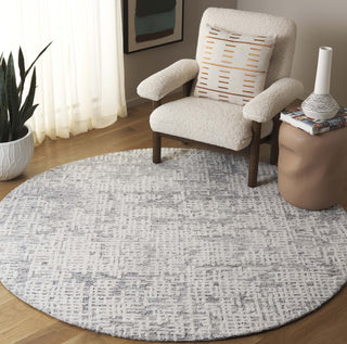 Safavieh Ebony EBN216A Ivory / Grey Area Rug Room Scene