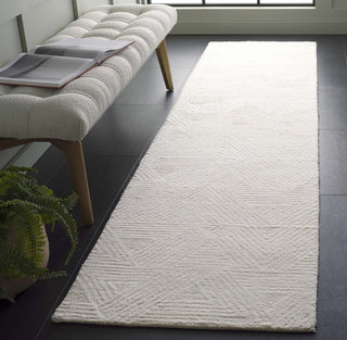 Safavieh Ebony EBN217A Ivory / Beige Area Rug Room Scene Feature