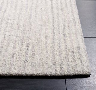 Safavieh Ebony EBN253G Beige / Grey Area Rug Detail