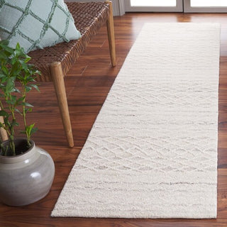 Safavieh Ebony EBN356 Light Grey / Ivory Area Rug Room Scene Feature