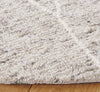 Safavieh Ebony EBN357 Grey / Ivory Area Rug Detail