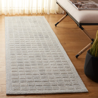 Safavieh Ebony EBN375F Grey Area Rug Room Scene Feature