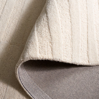 Safavieh Ebony EBN404A Ivory Area Rug Fold