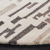 Safavieh Ebony EBN501 Ivory / Grey Area Rug Detail