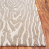 Safavieh Ebony EBN550F Grey / Ivory Area Rug Detail