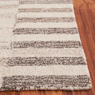 Safavieh Ebony EBN601B Beige / Ivory Area Rug Detail
