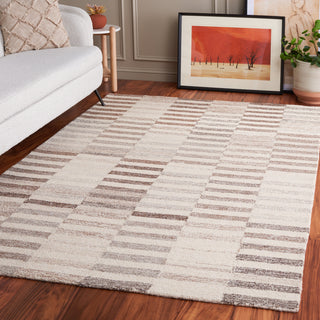 Safavieh Ebony EBN601B Beige / Ivory Area Rug Room Scene