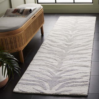 Safavieh Ebony EBN603F Grey / Ivory Area Rug Room Scene