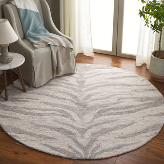 Safavieh Ebony EBN603F Grey / Ivory Area Rug Room Scene
