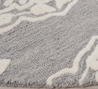 Safavieh Ebony EBN655F Ivory / Grey Area Rug Detail
