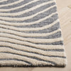 Safavieh Ebony EBN707F Grey / Ivory Area Rug Detail