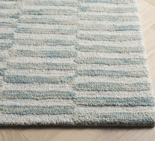 Safavieh Ebony EBN751Y Dark Green / Light Area Rug Detail