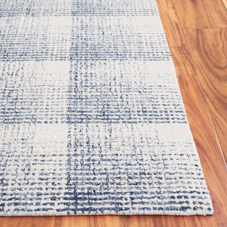 Safavieh Ebony EBN806M Ivory / Blue Area Rug Detail