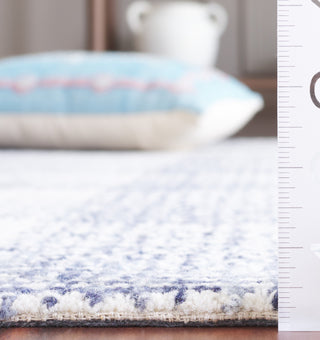 Safavieh Ebony EBN806M Ivory / Blue Area Rug Detail