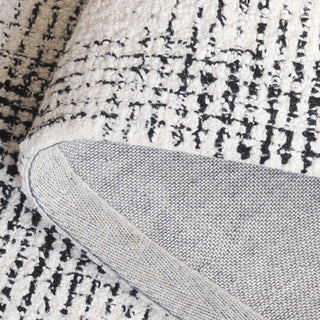 Safavieh Ebony EBN809Z Ivory / Black Area Rug Fold