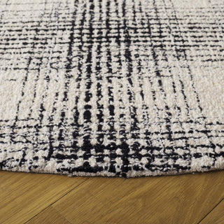 Safavieh Ebony EBN809Z Ivory / Black Area Rug Detail