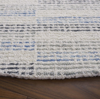 Safavieh Ebony EBN810M Ivory / Blue Area Rug Detail