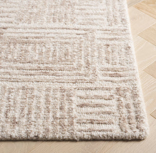 Safavieh Ebony EBN907A Ivory / Brown Area Rug Detail