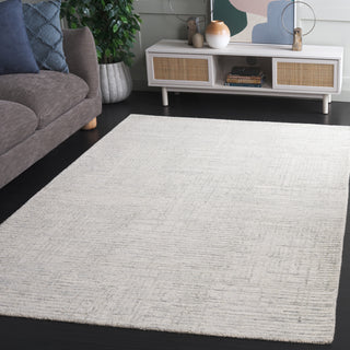 Safavieh Ebony EBN926F Grey / Ivory Area Rug Room Scene