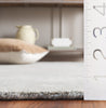 Safavieh Ebony EBN950F Grey / Ivory Area Rug Detail