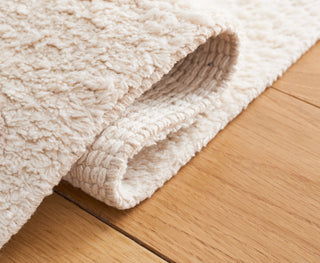 Safavieh Easy Care ECR212U Ivory / Pink Area Rug Detail