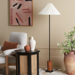 Safavieh Willa FLL3005A Walnut / Black Lamp Room Scene On Feature