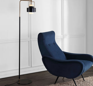 Safavieh Brendon FLL4039A Black / Brass Lamp Room Scene On Feature