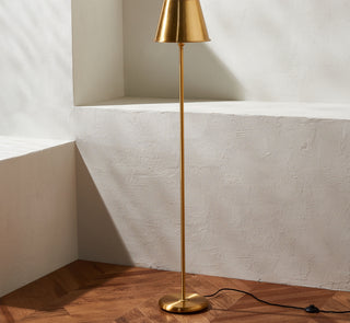 Safavieh Asher FLL4094A Brass Lamp Room Scene Off Feature