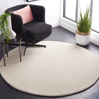 Safavieh Fifth Avenue FTV128A Ivory Area Rug Room Scene