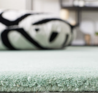 Safavieh Fifth Avenue FTV128Y Green Area Rug Detail