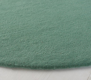 Safavieh Fifth Avenue FTV128Y Green Area Rug Detail