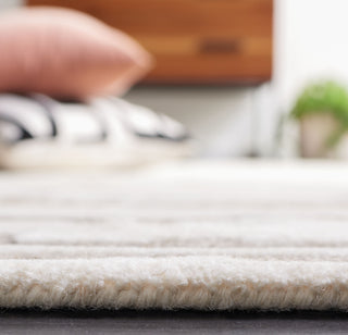 Safavieh Fifth Avenue FTV133B Natural / Brown Area Rug Detail