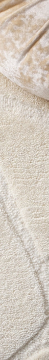 Safavieh Fifth Avenue FTV352A Ivory Area Rug Detail