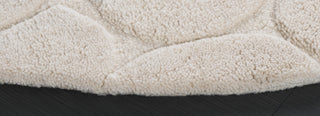 Safavieh Fifth Avenue FTV352A Ivory Area Rug Detail