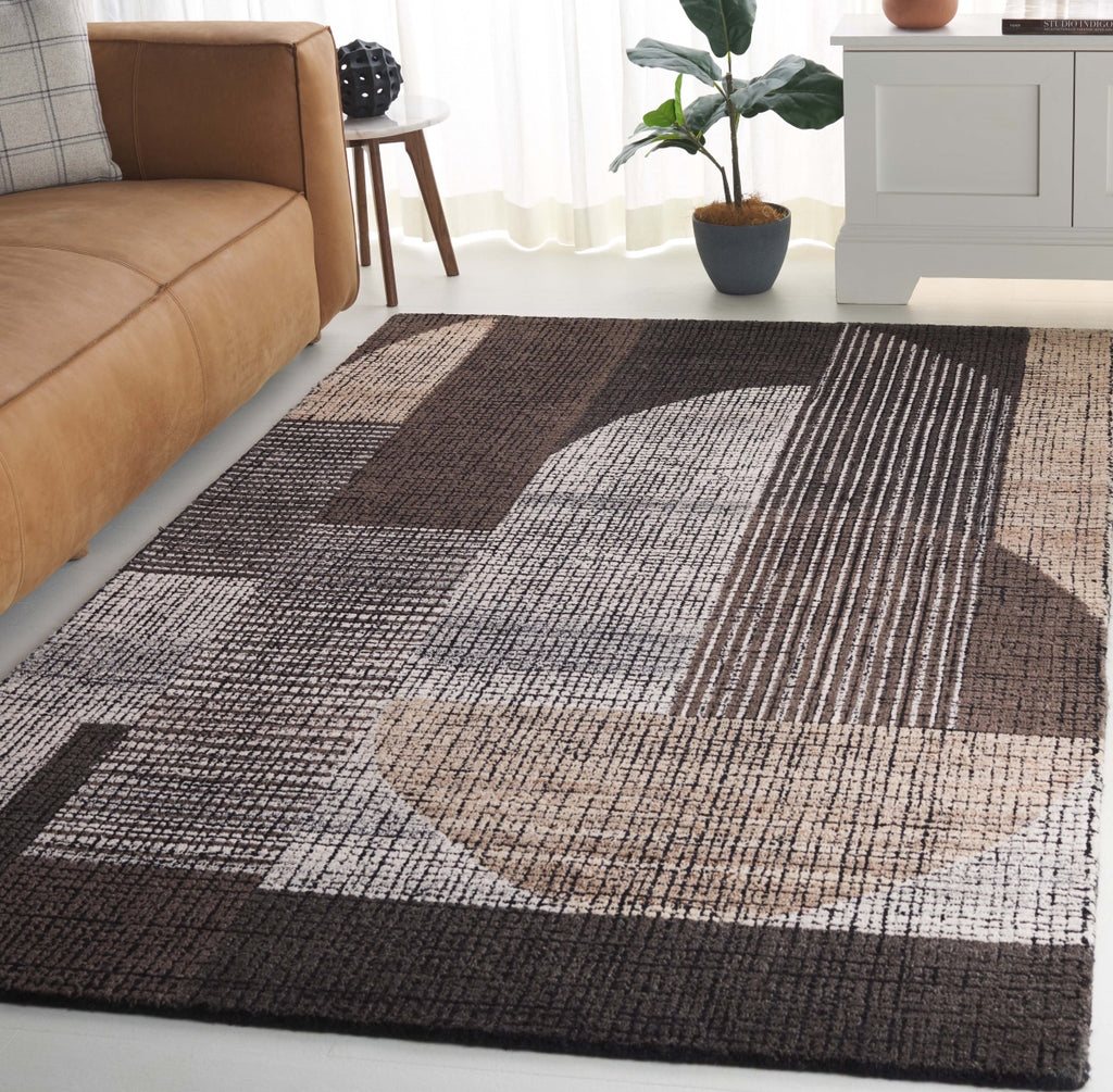 Safavieh Fifth Avenue FTV405Z Black / Grey Area Rug Room Scene Feature