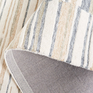 Safavieh Fifth Avenue FTV602A Ivory / Beige Area Rug Fold