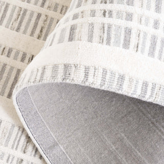 Safavieh Fifth Avenue FTV651F Grey / Ivory Area Rug Fold