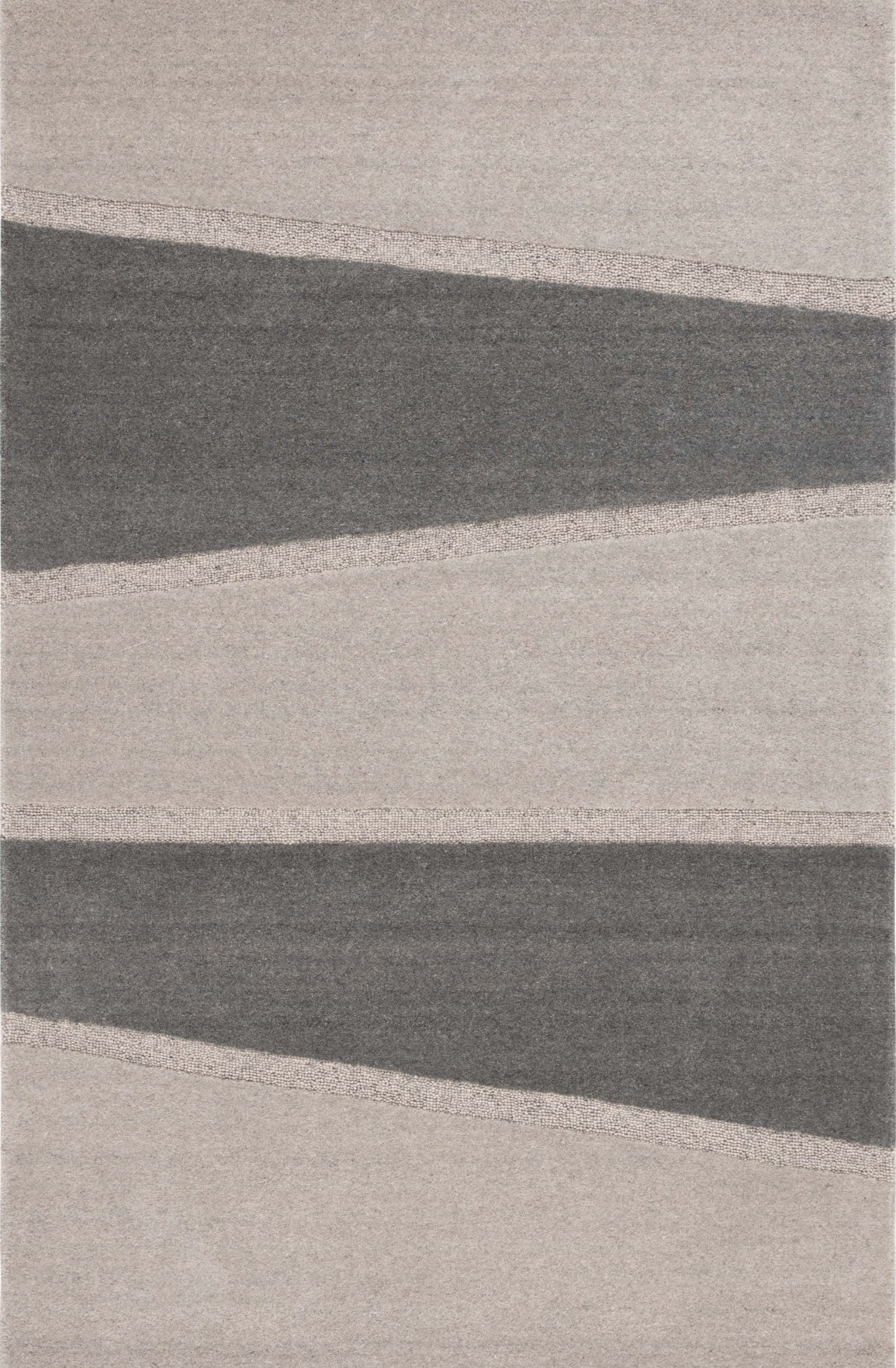 Safavieh Fifth Avenue FTV704F Grey / Charcoal Area Rug main image