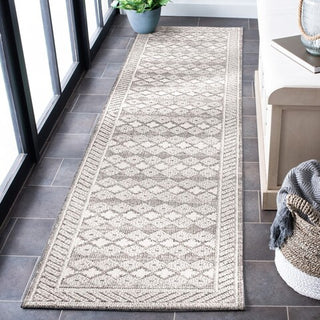 Safavieh Global GLB864 Light Grey / Dark Area Rug Room Scene Feature