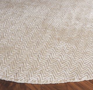 Safavieh Glamour GLM403D Gold / Ivory Area Rug Detail